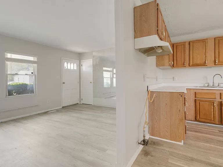 1333 Southlea Dr — Photo 12