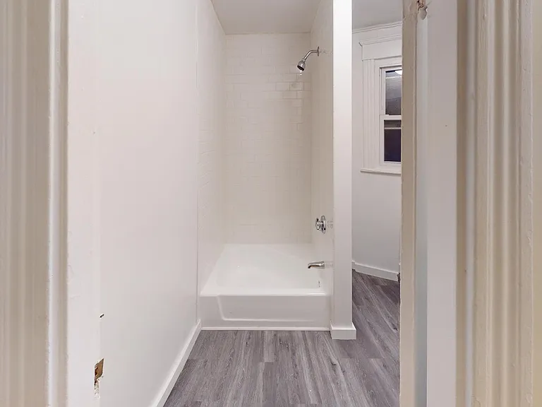 Kelton Street Apartments — Photo 94