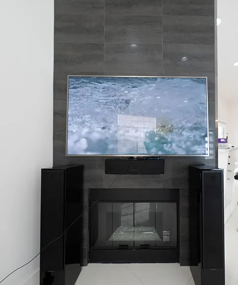 2256 Montrose Ave #2 — Photo 4