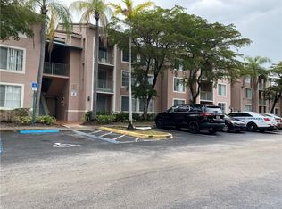12112 Saint Andrews Pl APT 205, Hollywood, FL 33025