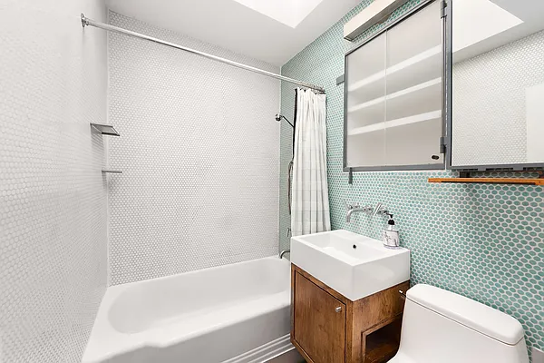 Sold by Douglas Elliman | media 10