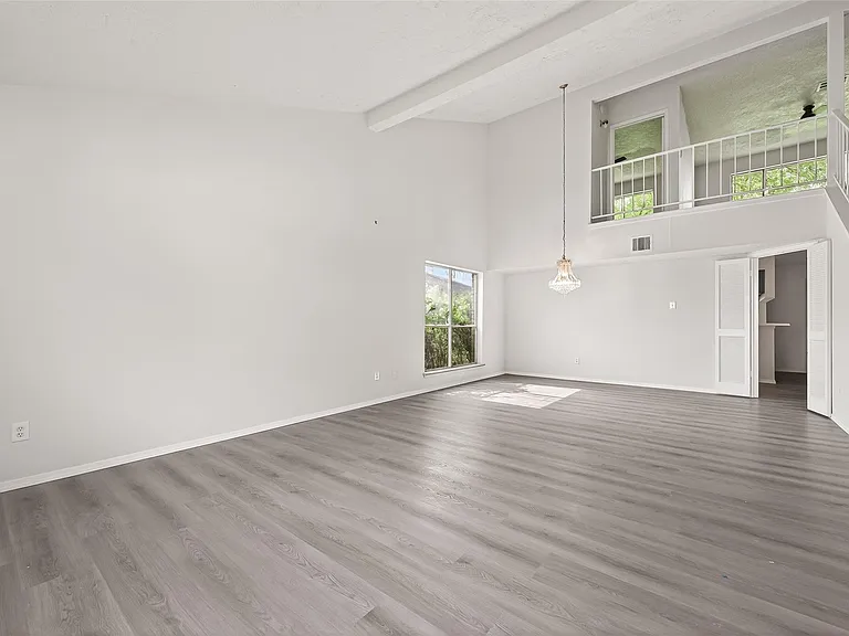 710 Beechbend Dr — Photo 8