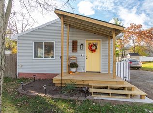 2422 Hessel Ave, Rochester Hills, MI 48307