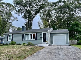 48 Darling St, Warwick, RI 02886