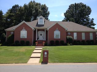 707 Pin Oak Dr, Searcy, AR 72143