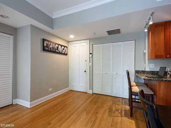 2nd image of 4420 N Ashland Ave APT 1W