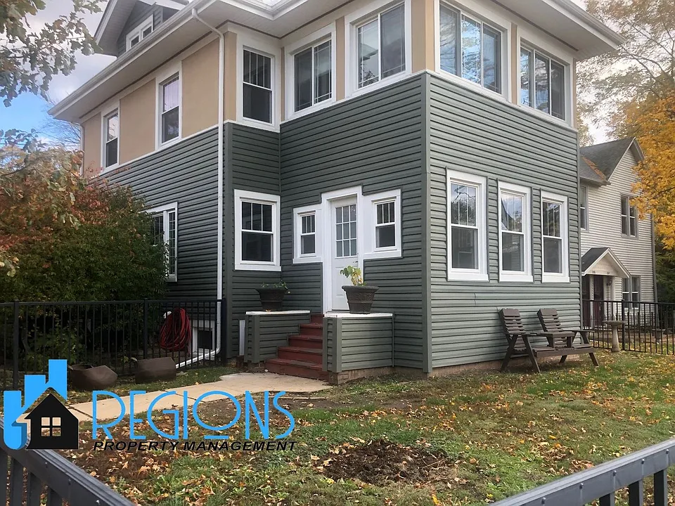 501 E Locust St
