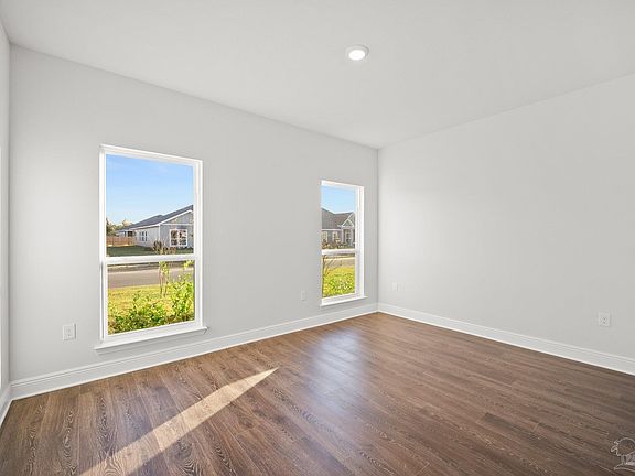 5th image of 4819 Eider Rd