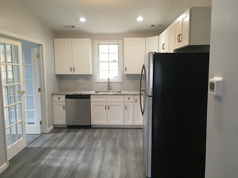 134 Belmont Dr — Photo 2