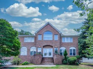 7 Battle Ridge Rd, Morris Plains, NJ 07950