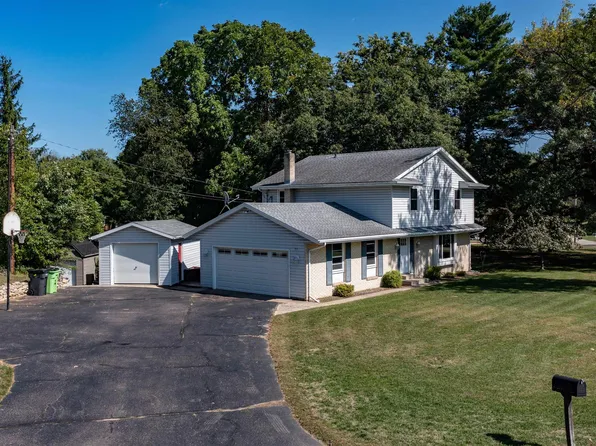 311 S Morton St, Waupaca, WI 54981