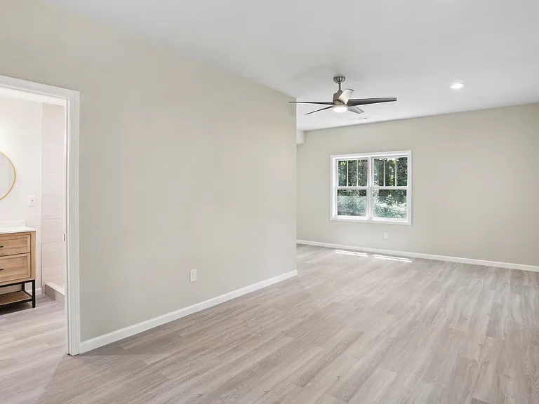 1827 Mount Brian Rd NE — Photo 4