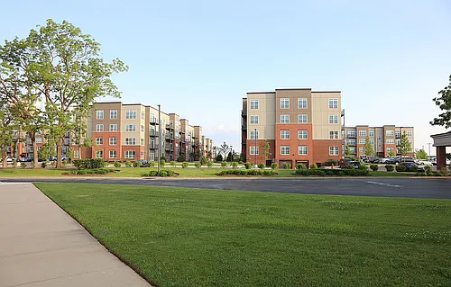 The Residences at Hamilton Lakes Photo 1