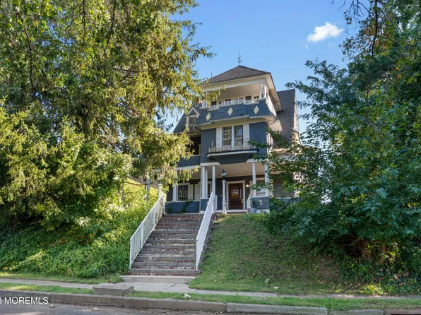 22 Prospect Avenue, Atlantic Highlands, NJ 07716