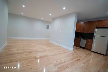 Rented by Sterea Agency