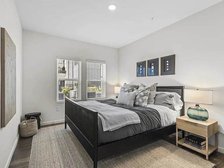 Azalea Luxury Apartments — Photo 12