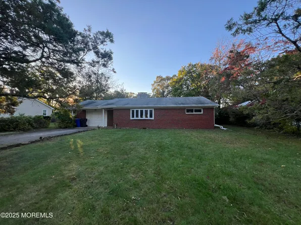 30 Smith Road, Toms River, NJ 08755