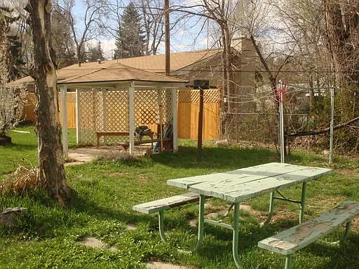305 Scott Ave #B — Photo 8