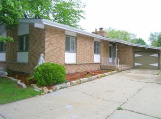 703 Bourn St, Harvard, IL 60033