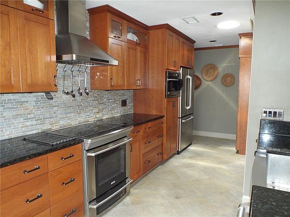 2nd image of 10218 N Valle Dr