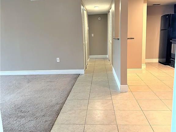 4th image of 5057 Vineland Rd #5057