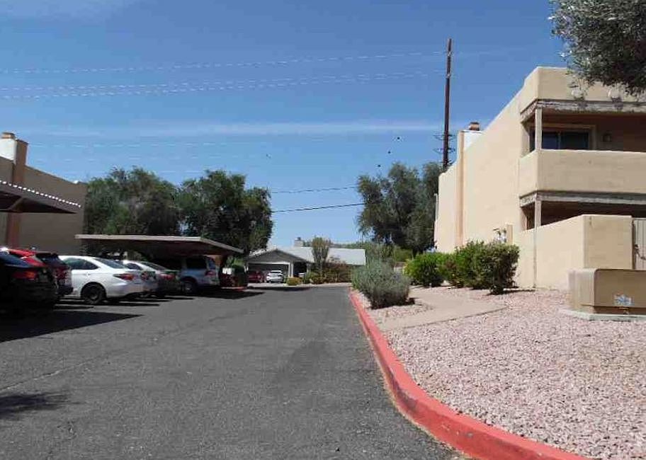 Exterior Neighborhood (street photo)