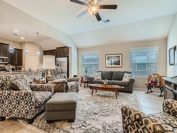 4th image of 249 Rolling Creek Ln