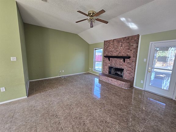 3rd image of 8012 Ashridge Rd