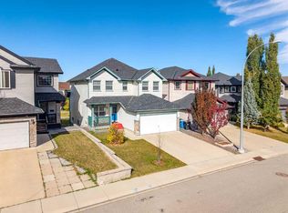 38 S Everhollow Rise SW, Calgary, AB T2Y5H2