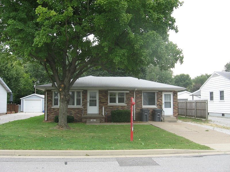 824 N Alvord