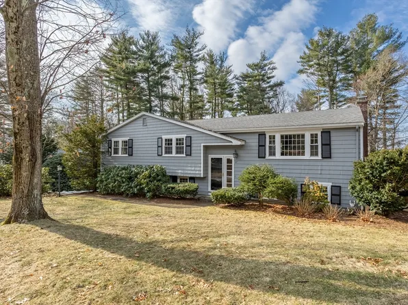 27 Crestwood Dr, Framingham, MA 01701