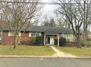 88 Jewett Ct, Tenafly, NJ 07670