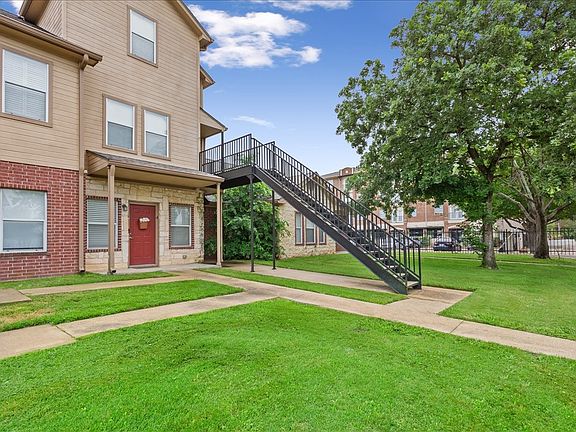3rd image of 1401 Bagby Ave APT 4