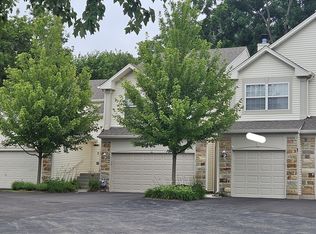 8043 Sierra Woods Ln, Carpentersville, IL 60110