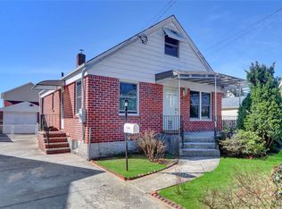 1495 Adams St, Elmont, NY 11003