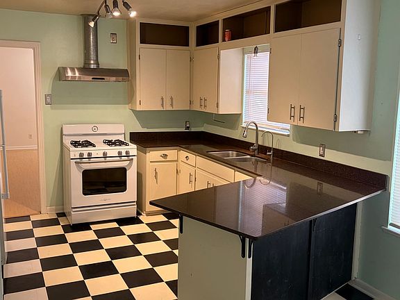 5th image of 4700 Glenhaven Cir