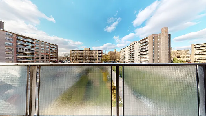 Sold by Remax Edge | media 21