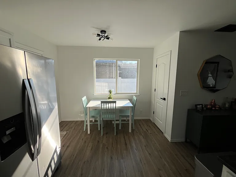 2676 W Ona St — Photo 4