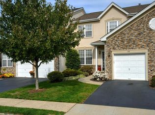 49 Ebersohl Cir #2, Whitehouse Station, NJ 08889
