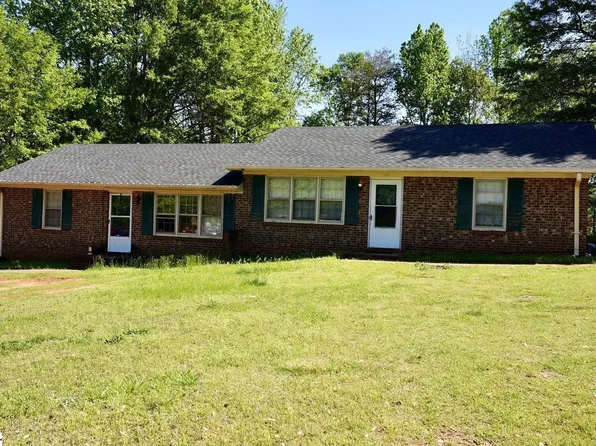14 Wedgefield Dr, Boiling Springs, SC 29316