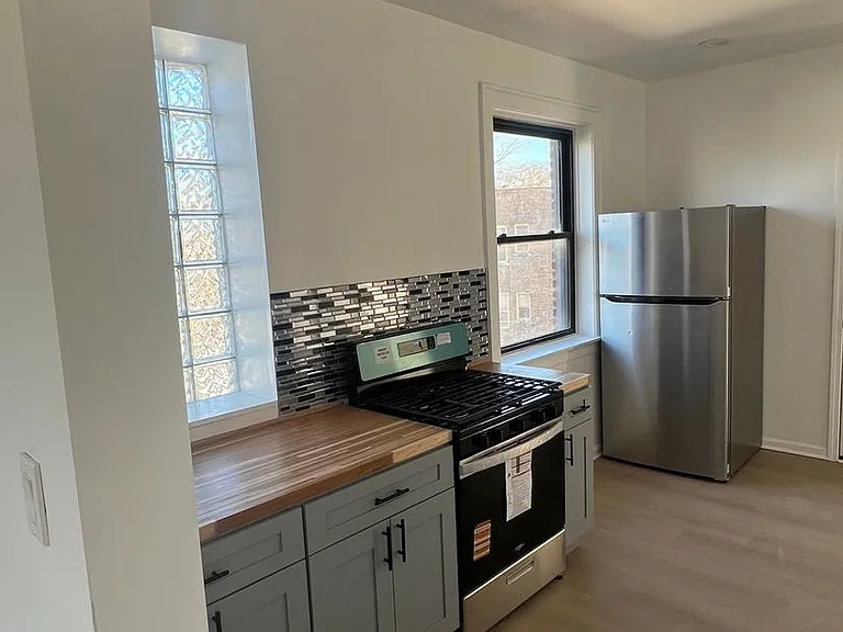 8445 S Ingleside Ave — Photo 14
