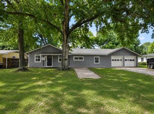 2312 6th St, Port Neches, TX 77651