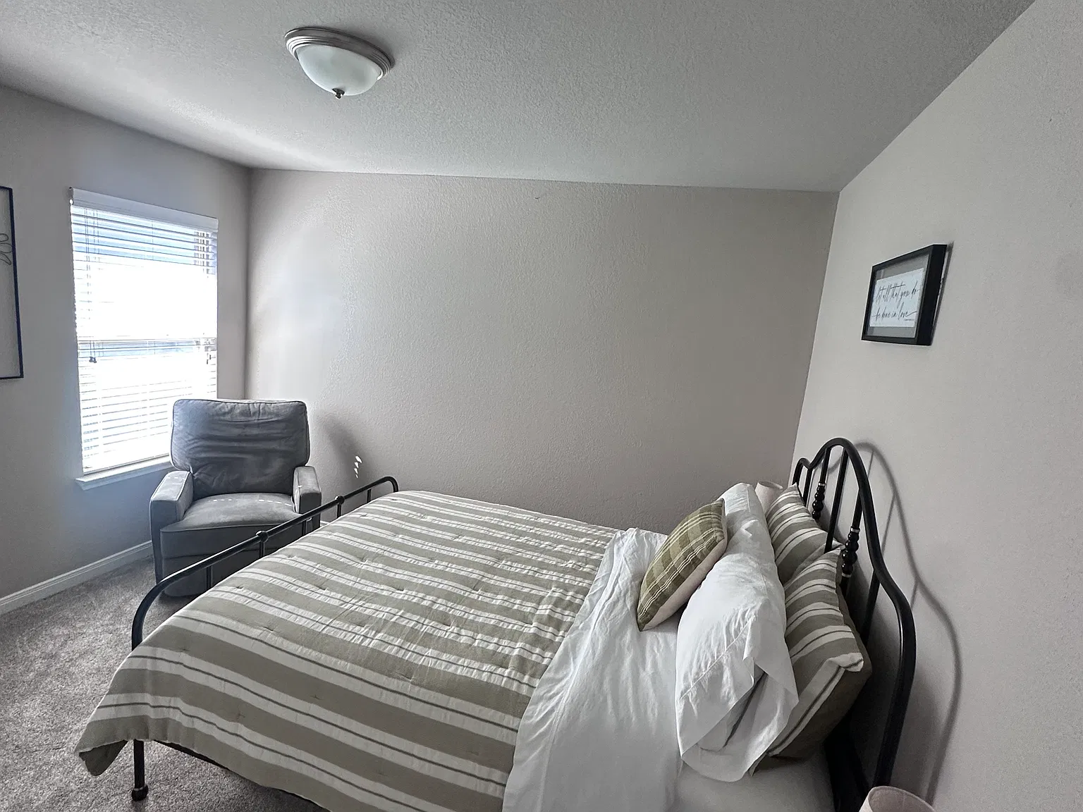 3 bed, 1852 sqft, $2,300 — Photo 4