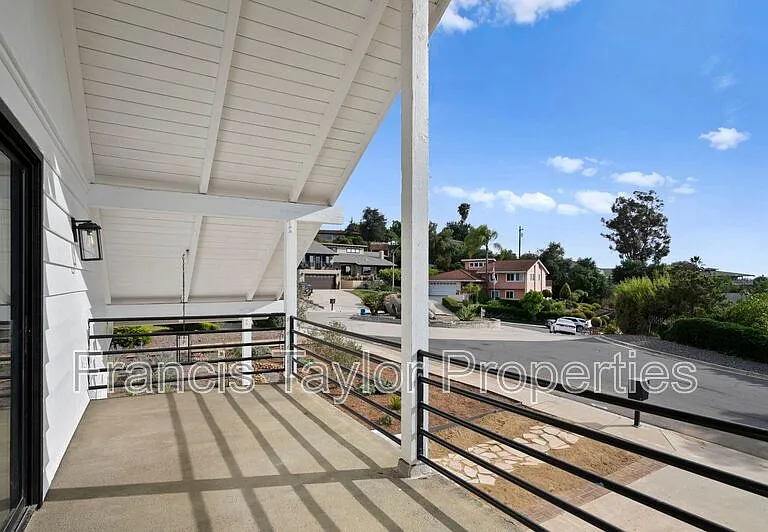 1080 Circle Dr — Photo 28