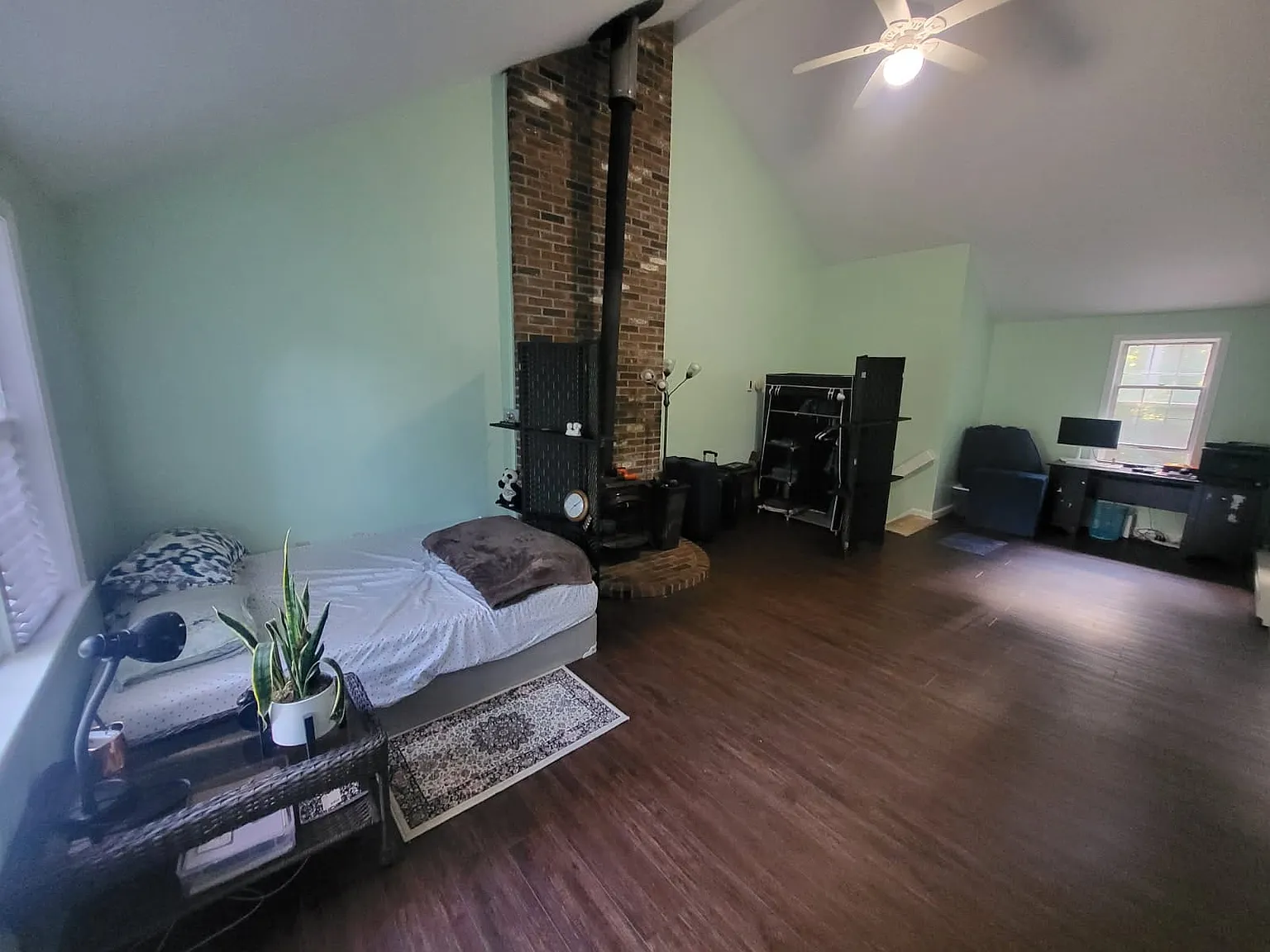 3 bed, 1892 sqft, $3,400 — Photo 3