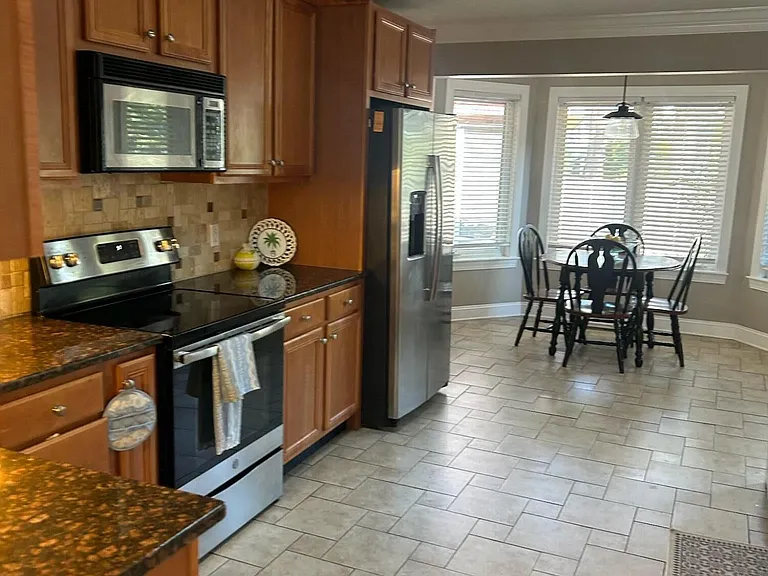 10 Brunswick Ln — Photo 8