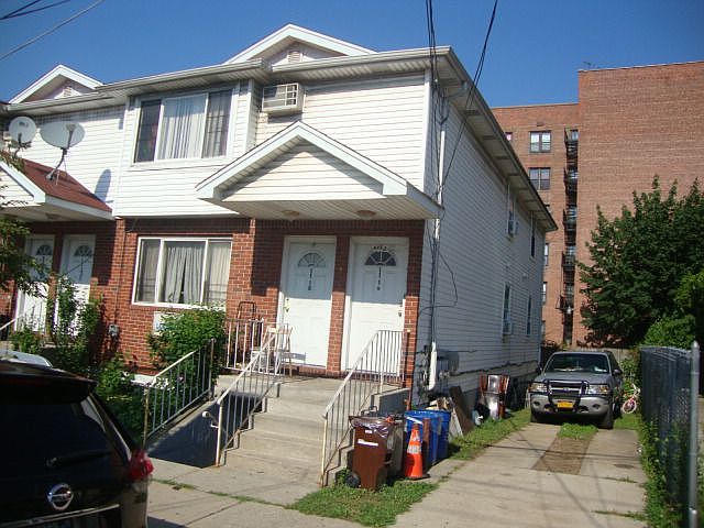 2nd image of 1118 Gipson St