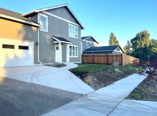 244 SE Ely St, Oak Harbor, WA 98277
