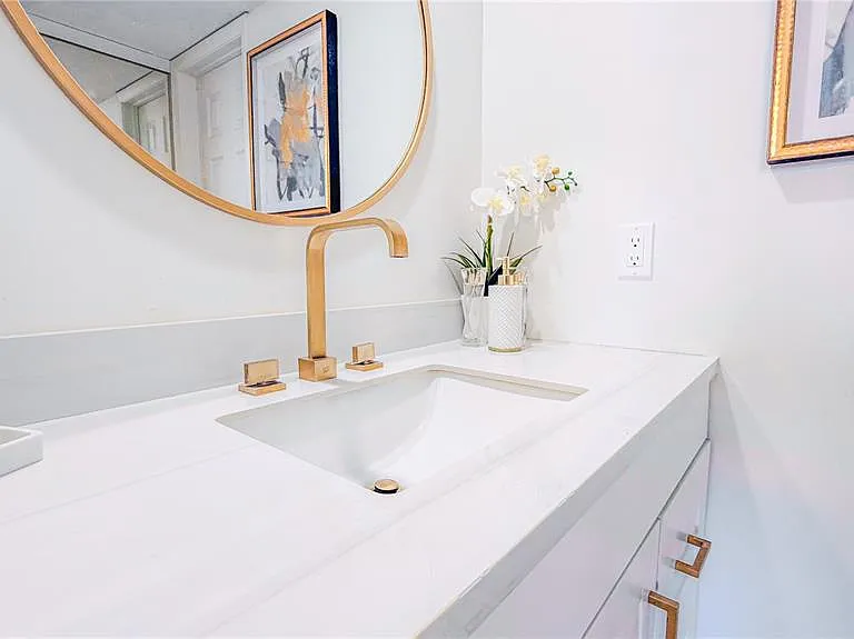 3635 Whitehall Dr #401 — Photo 19