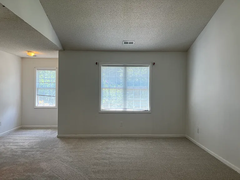 2512 Beech Gap Ct — Photo 31